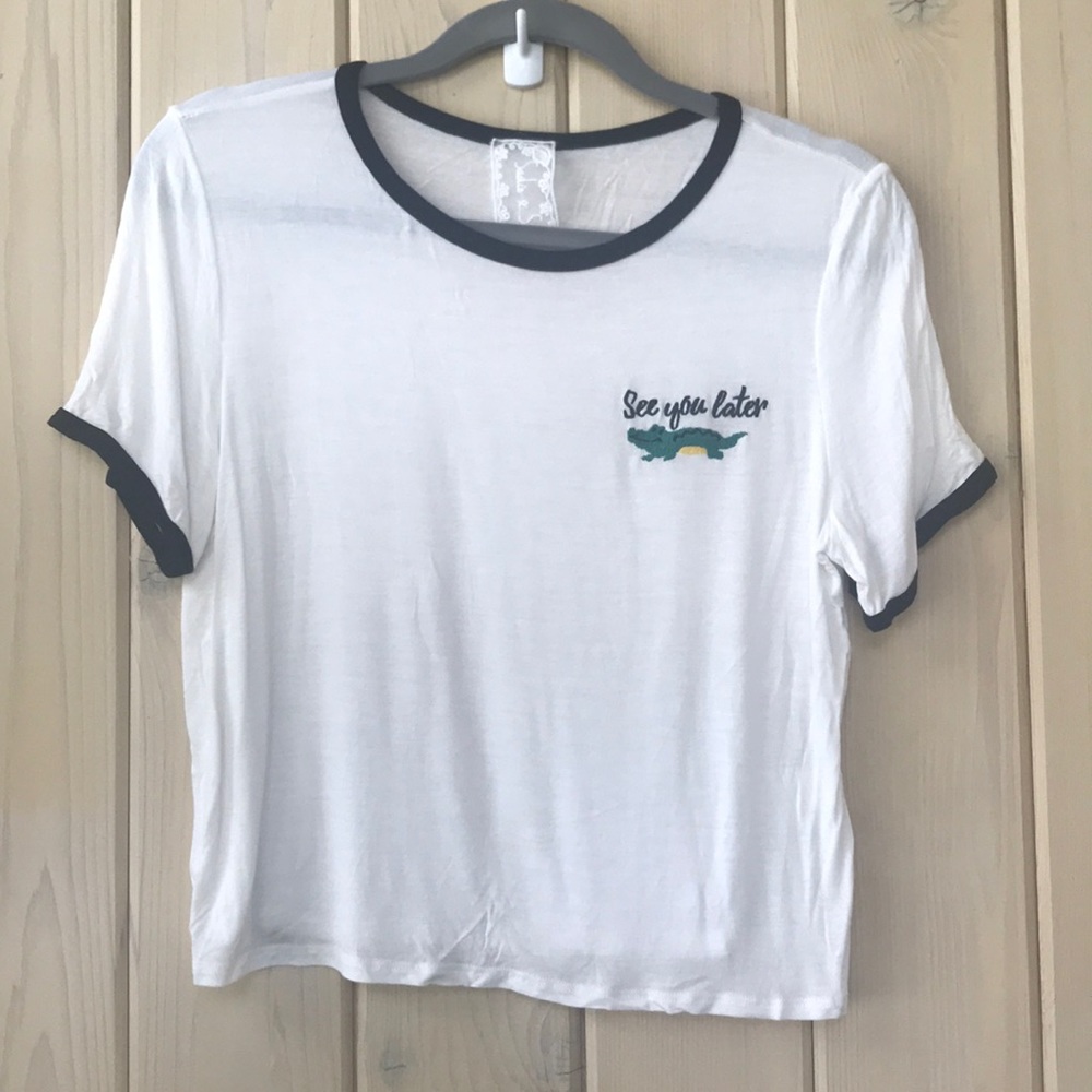 White cropped tee